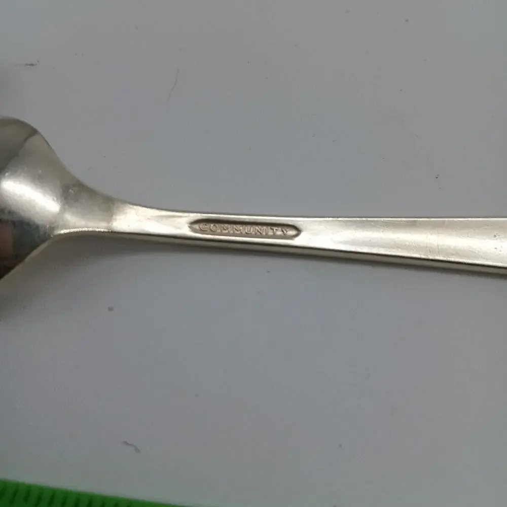 8X Tsp Oneida CORONATION Silverplate Teaspoons Flatware